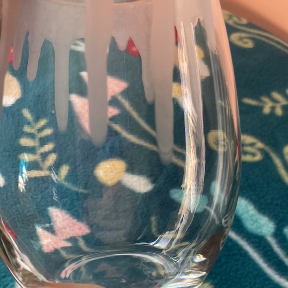 Drip Stemless Wine Glass - Picture 3 of 5